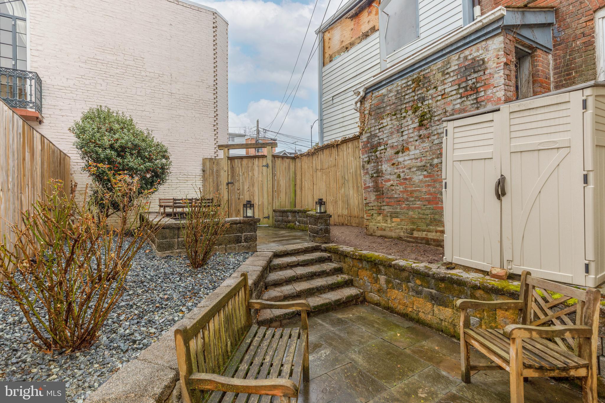 CAPITOL HILL - Residential