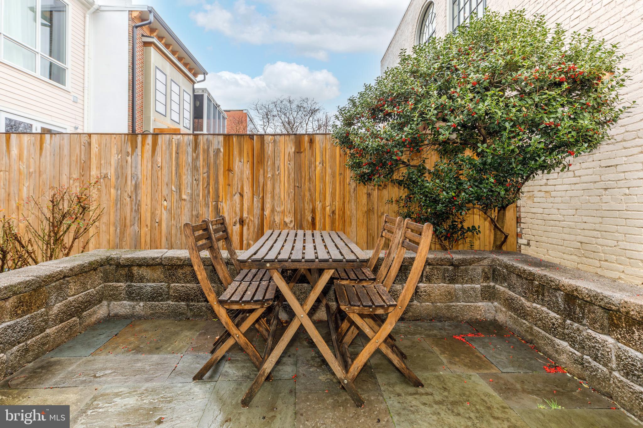 CAPITOL HILL - Residential