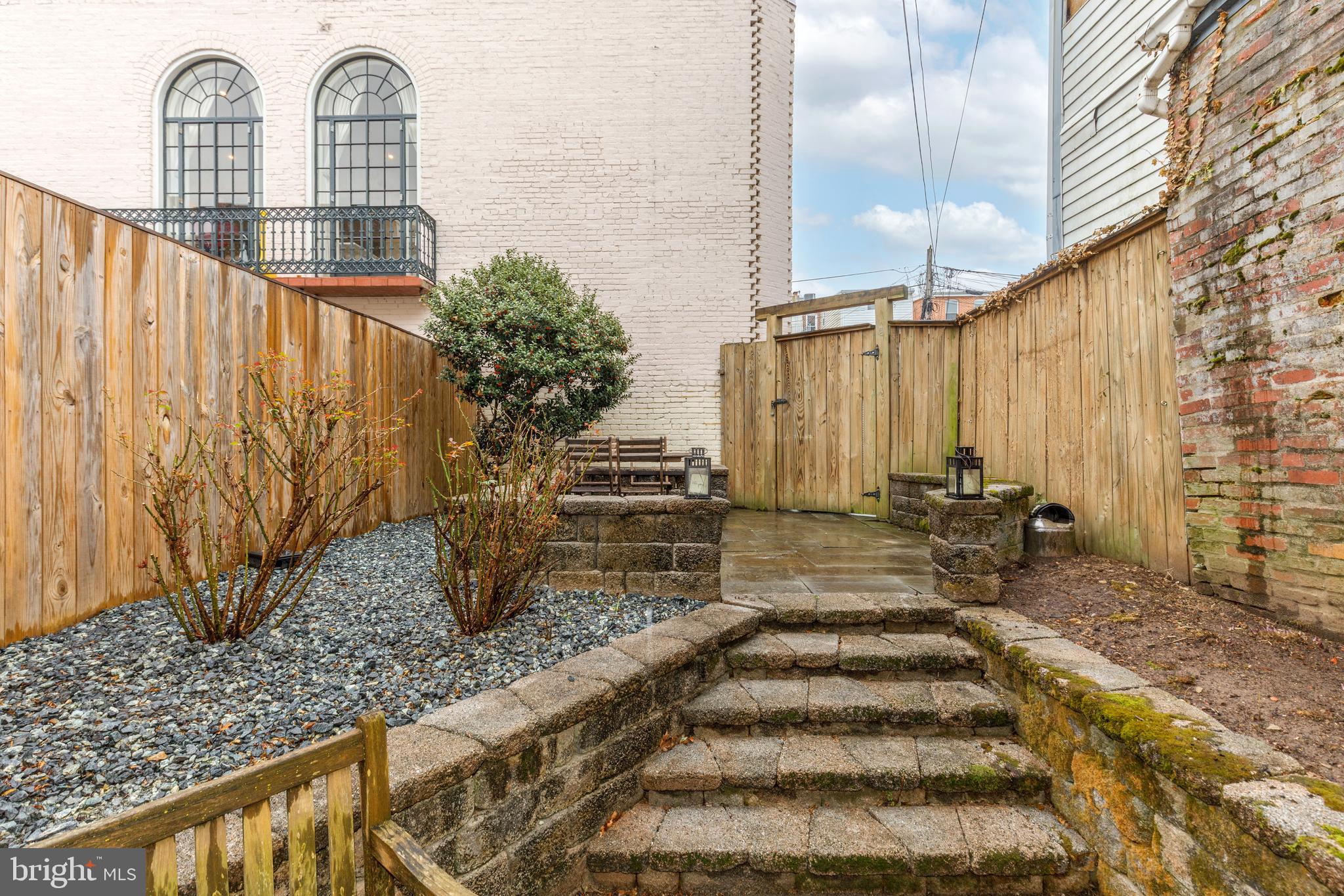 CAPITOL HILL - Residential