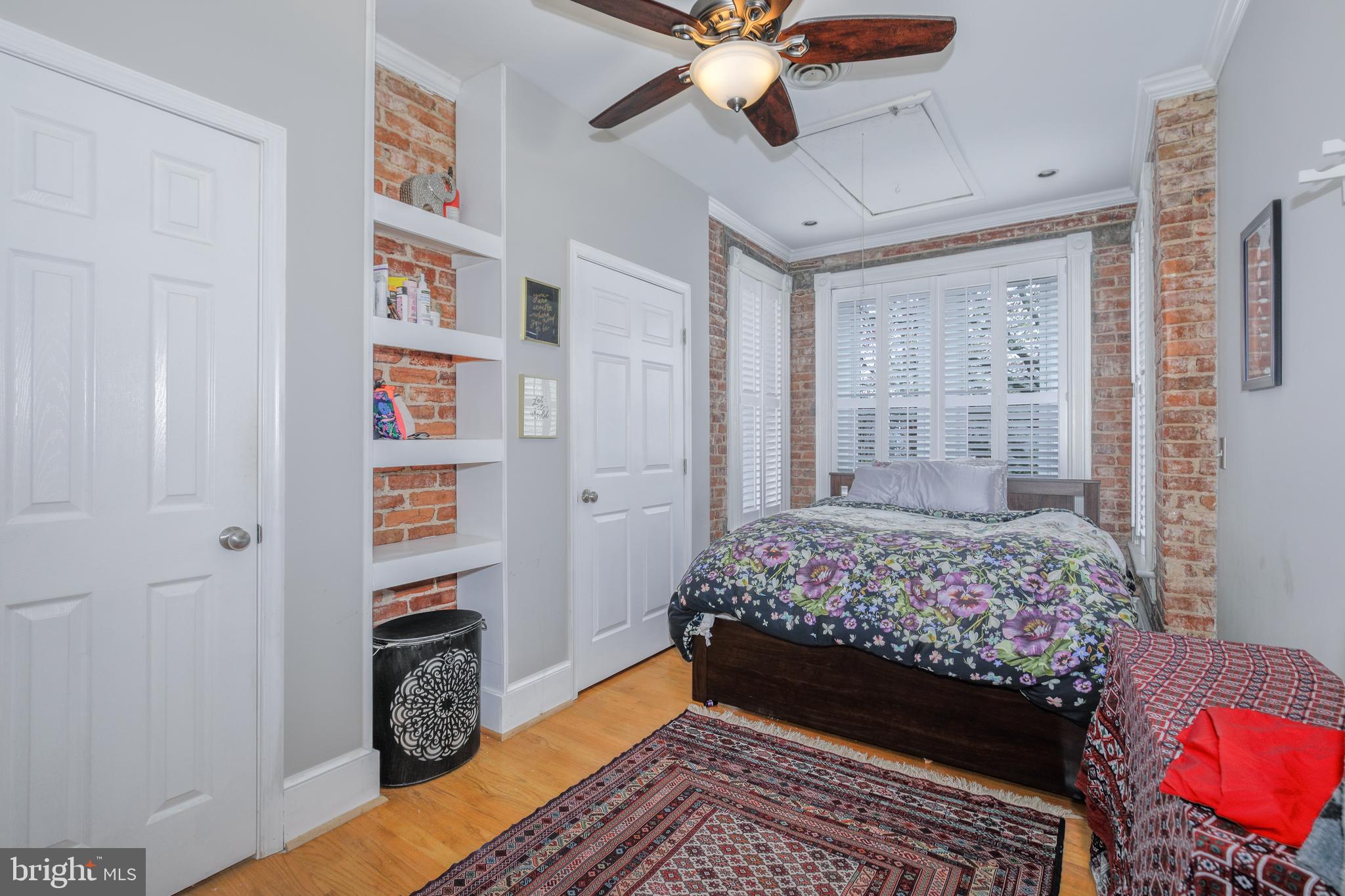 CAPITOL HILL - Residential