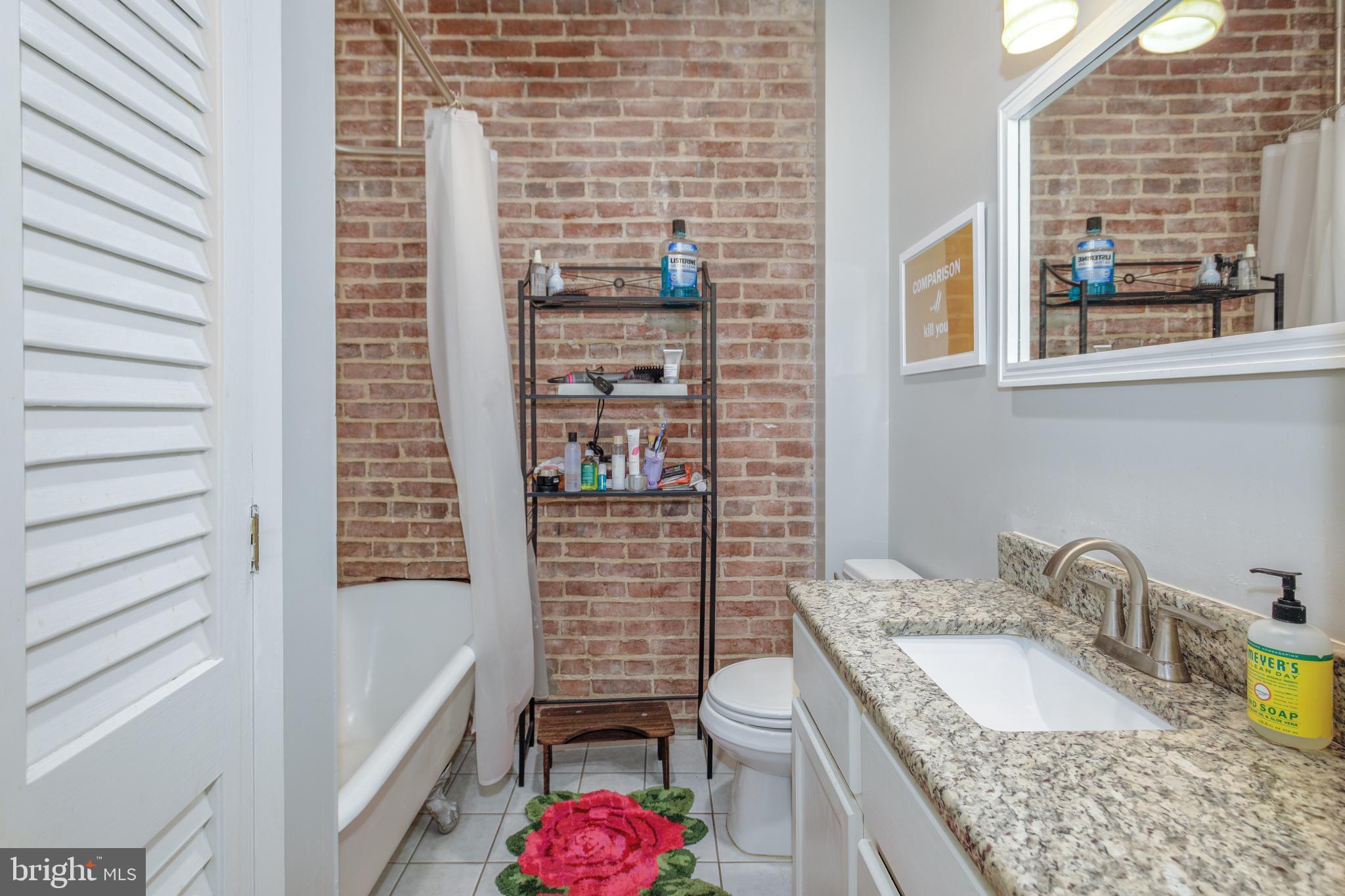 CAPITOL HILL - Residential