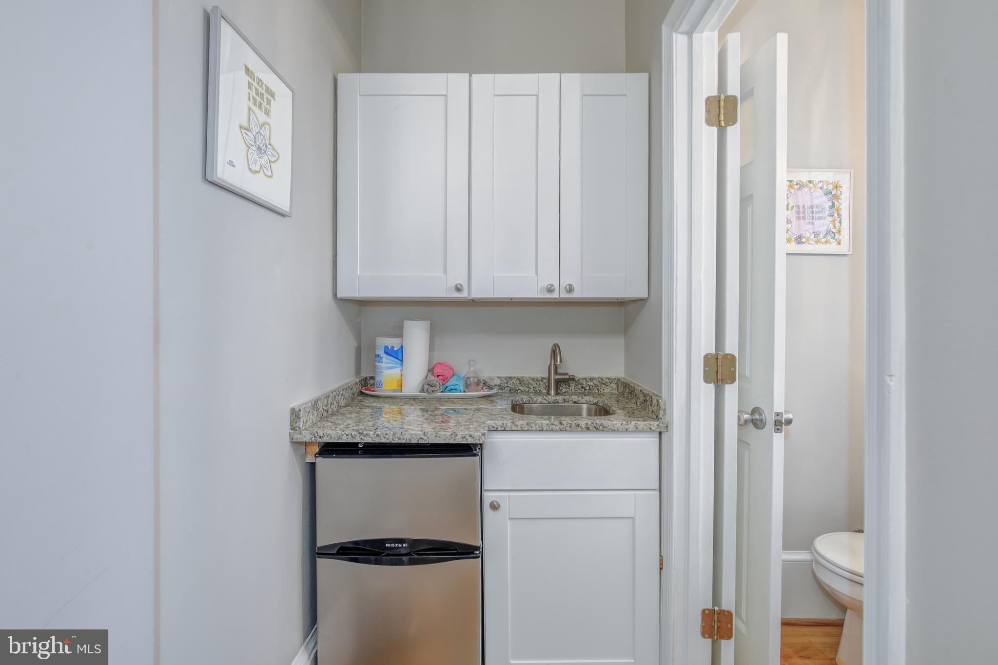CAPITOL HILL - Residential
