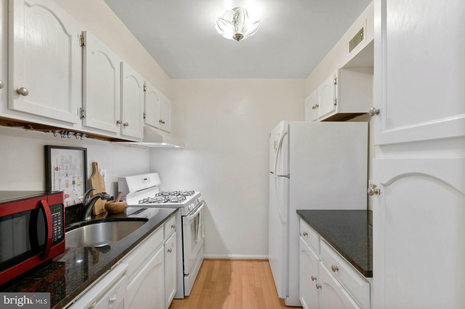 BURKE COVE - Residential