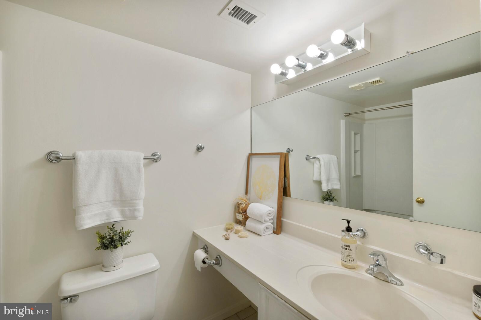 BURKE COVE - Residential