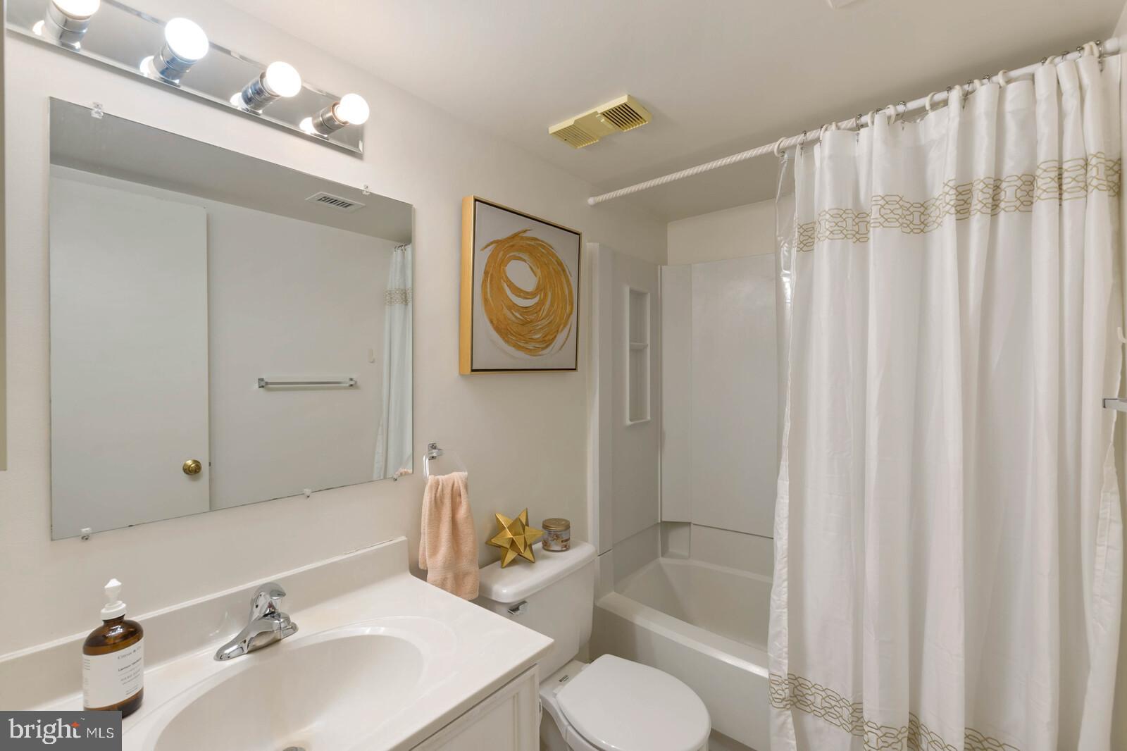 BURKE COVE - Residential