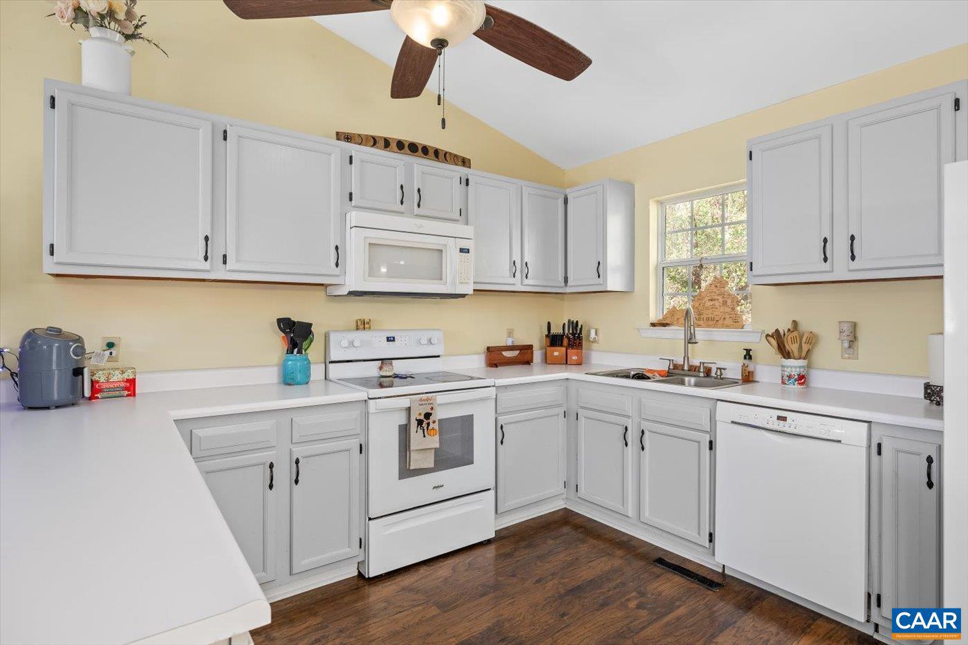 GREEN ACRES - Residential