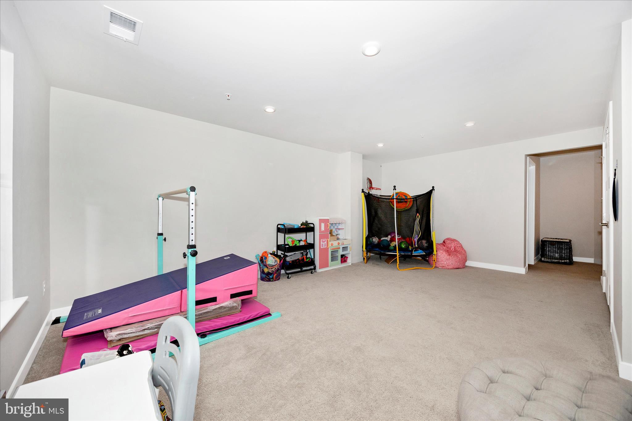 LAKE LINGANORE - Residential