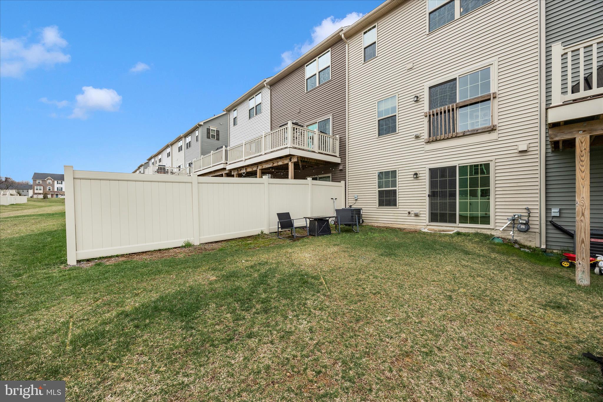 LAKE LINGANORE - Residential