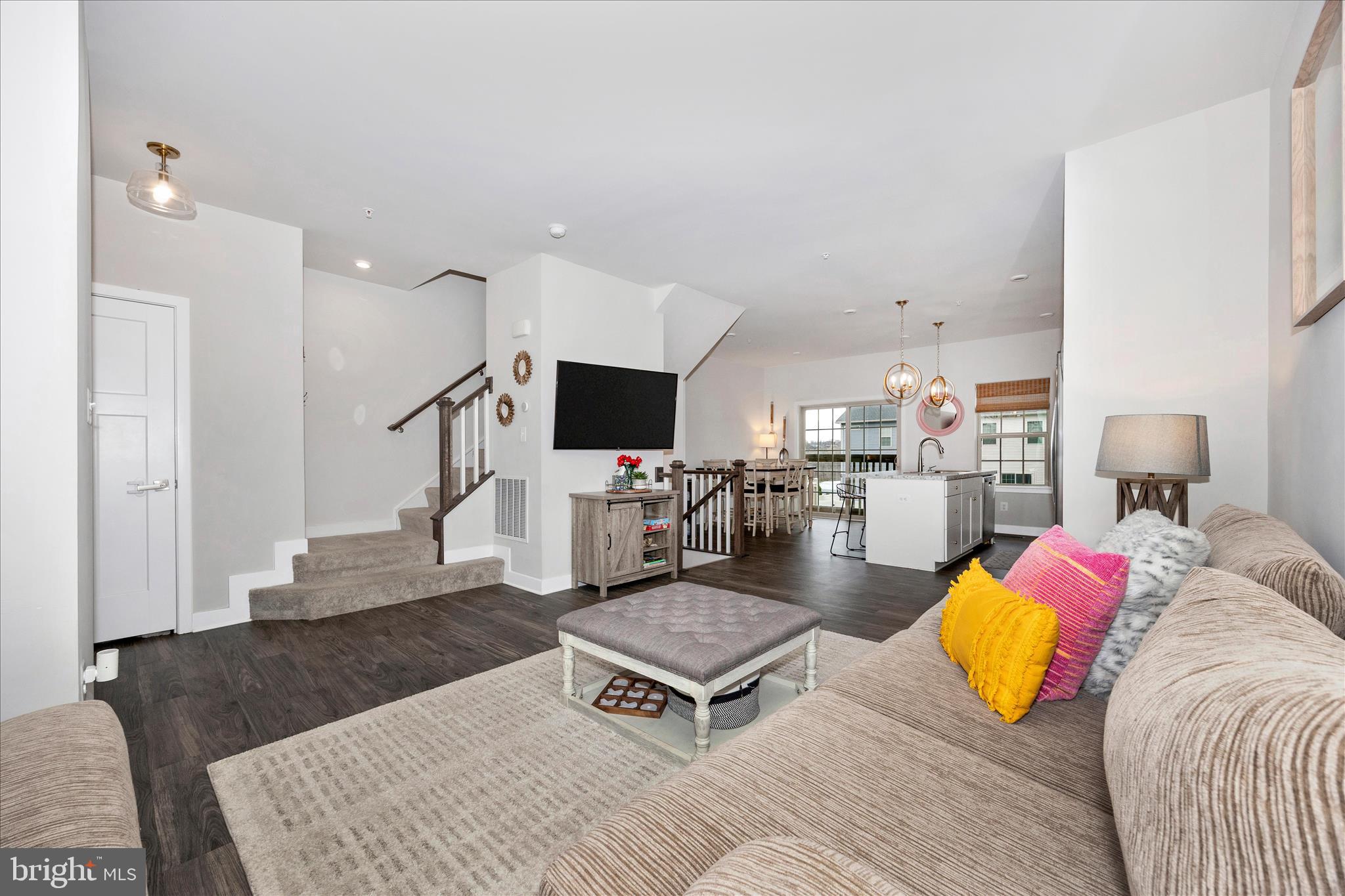 LAKE LINGANORE - Residential