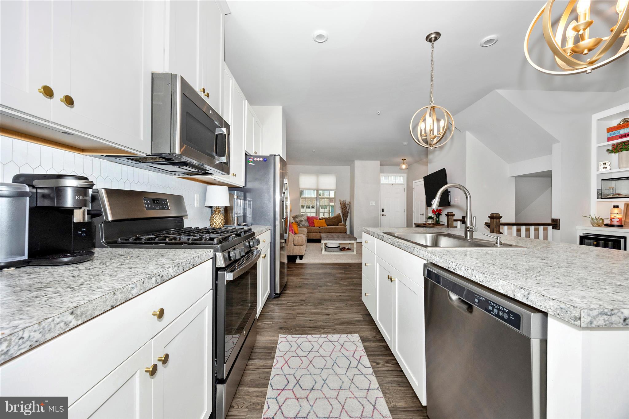 LAKE LINGANORE - Residential