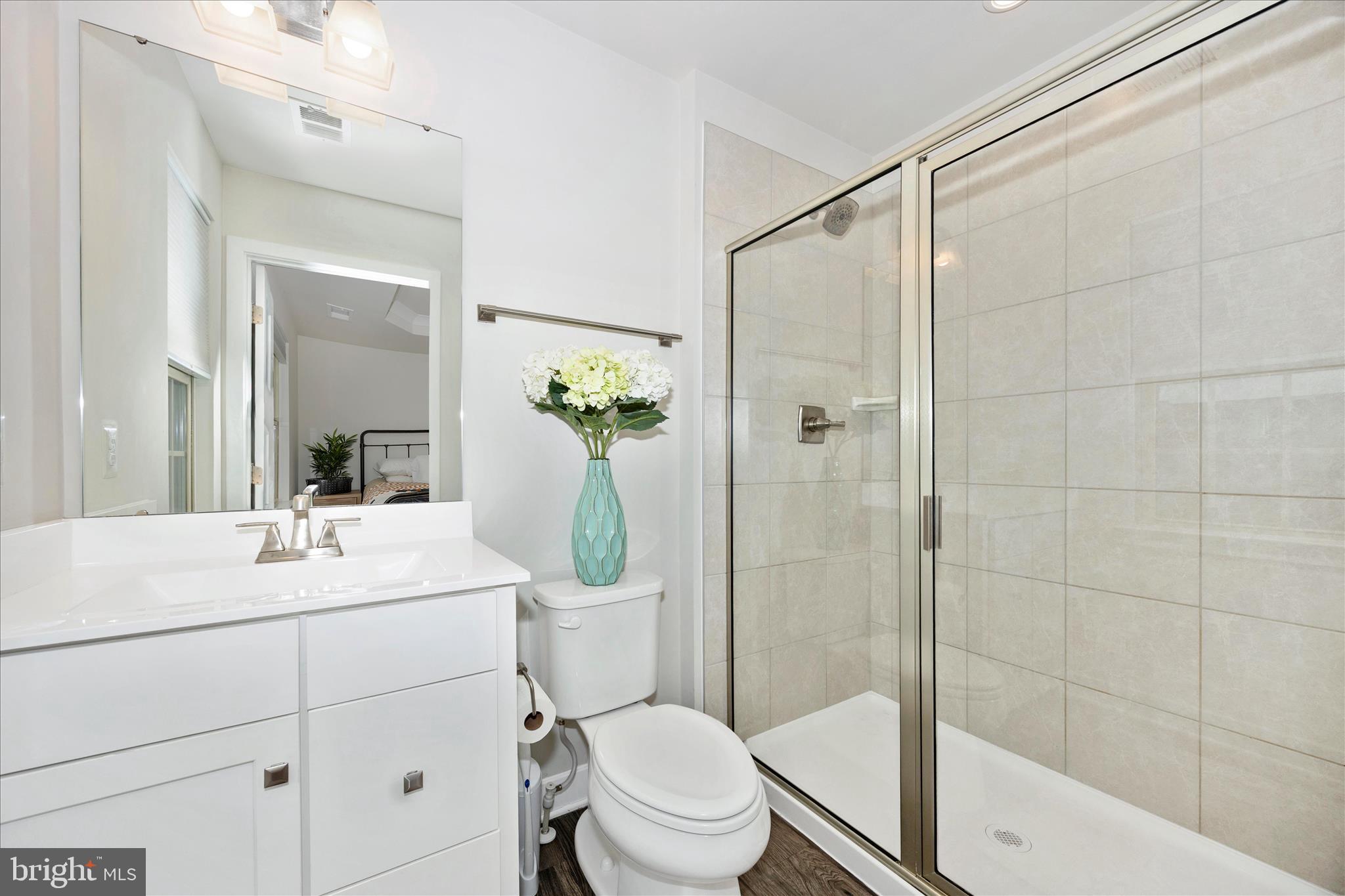 LAKE LINGANORE - Residential