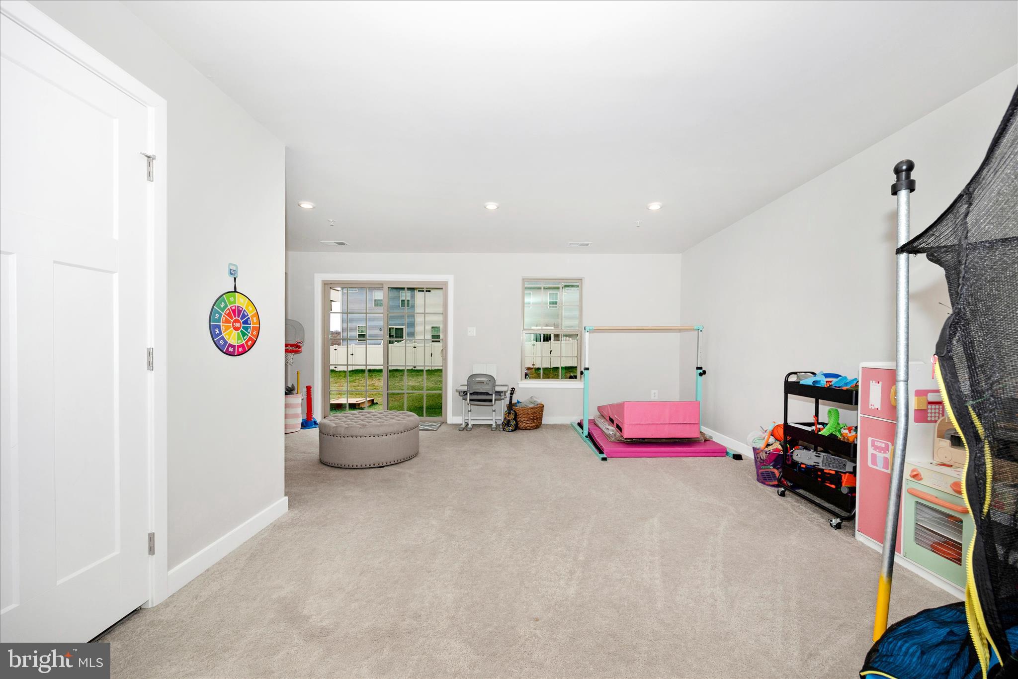 LAKE LINGANORE - Residential