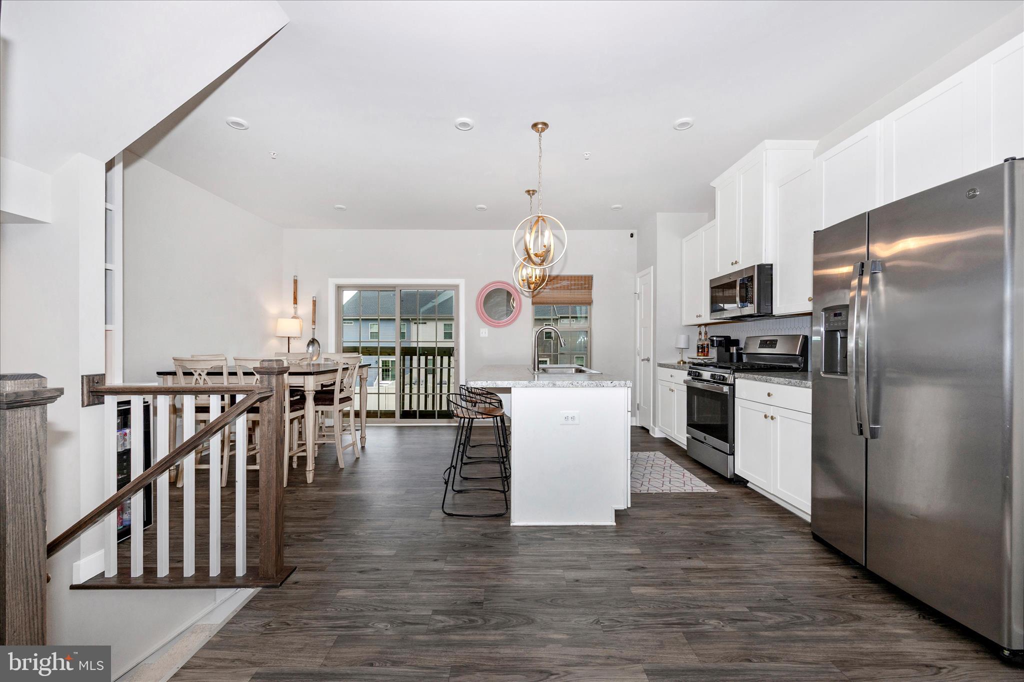 LAKE LINGANORE - Residential