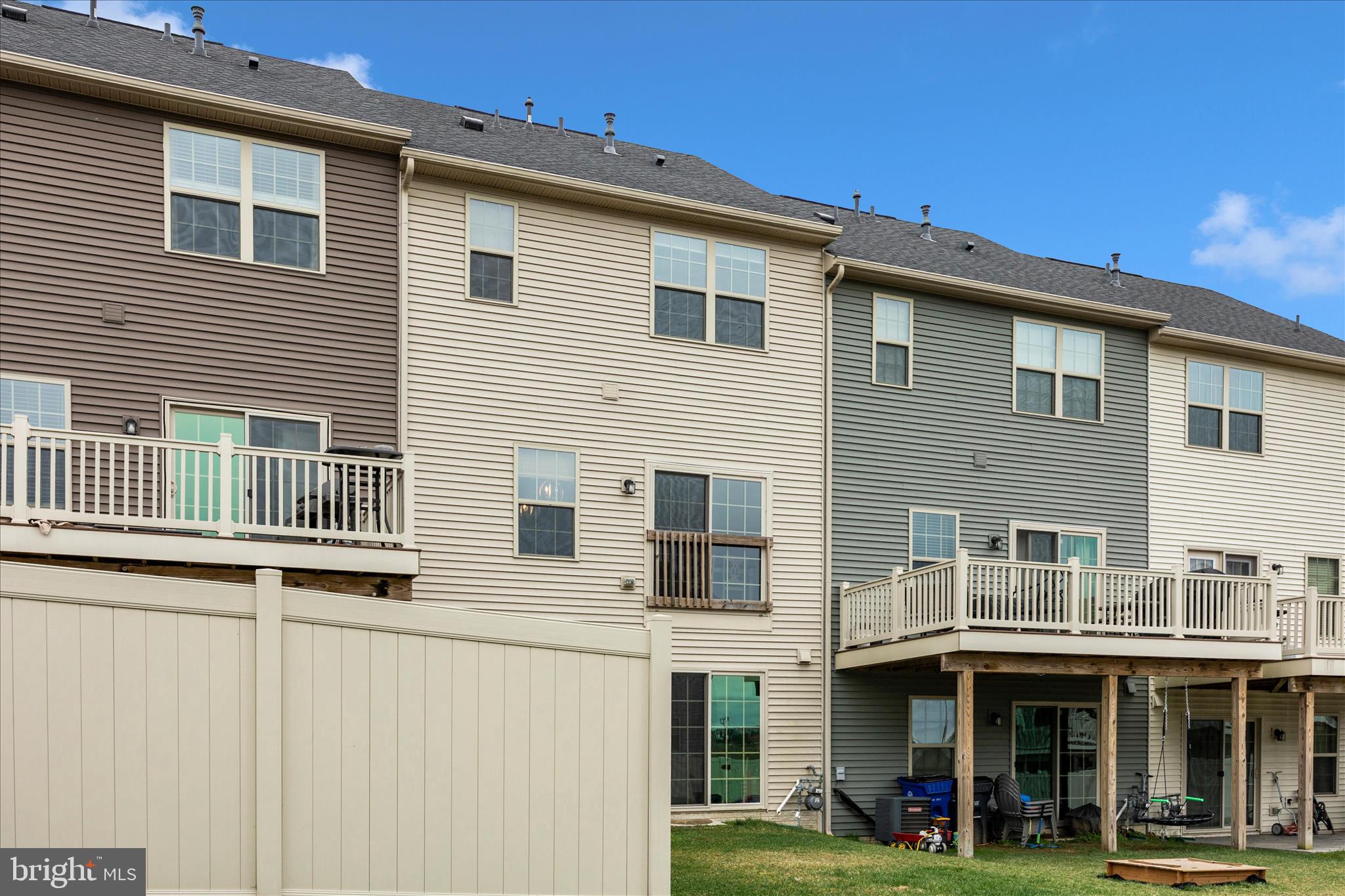 LAKE LINGANORE - Residential