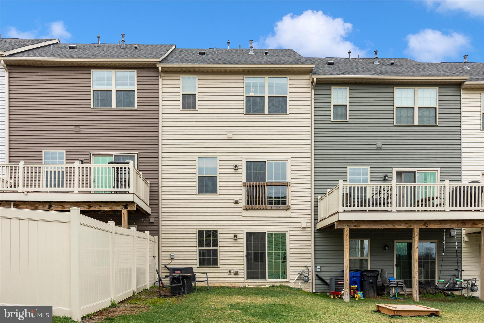 LAKE LINGANORE - Residential