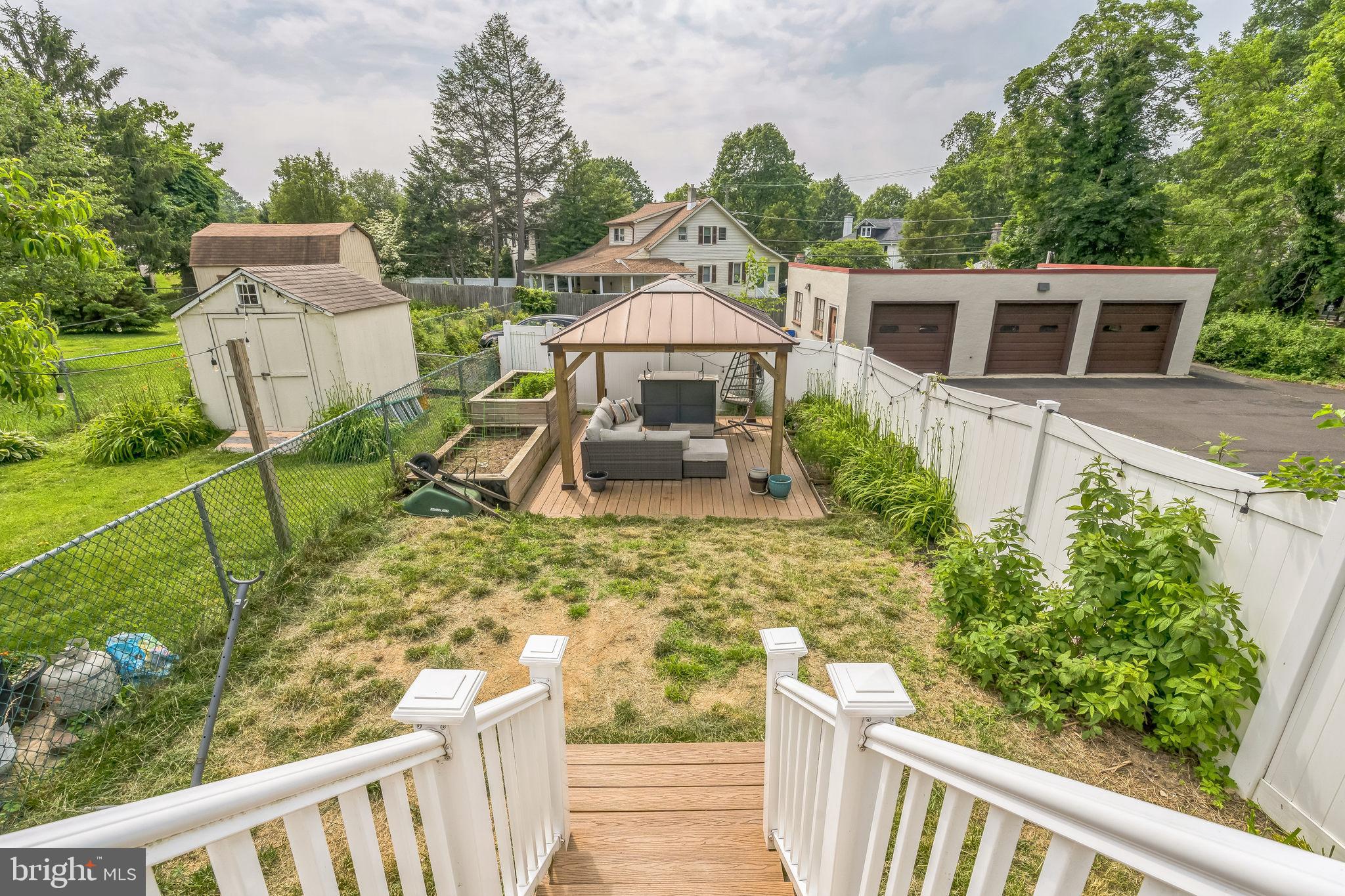 JENKINTOWN - Residential