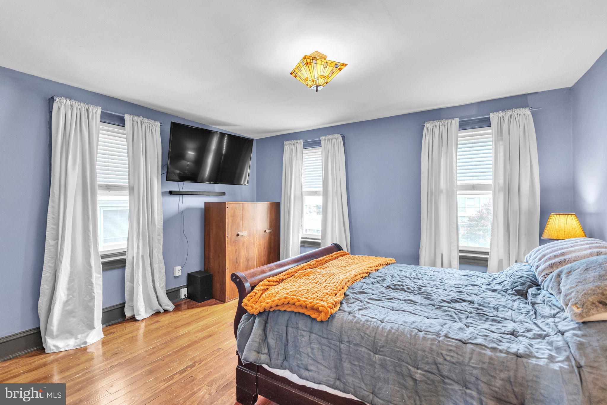 JENKINTOWN - Residential