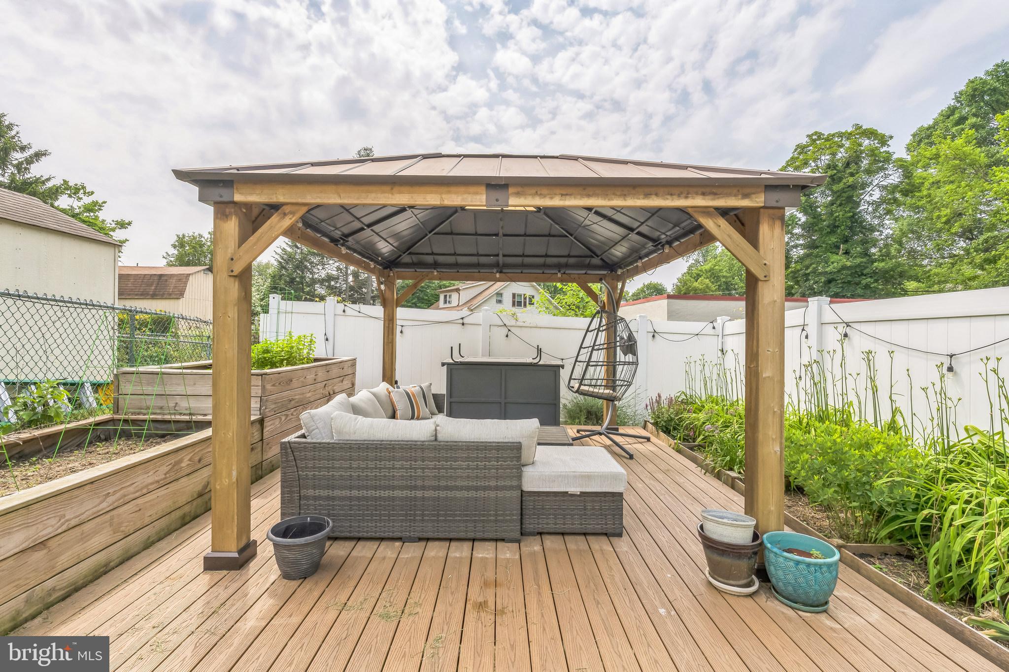 JENKINTOWN - Residential