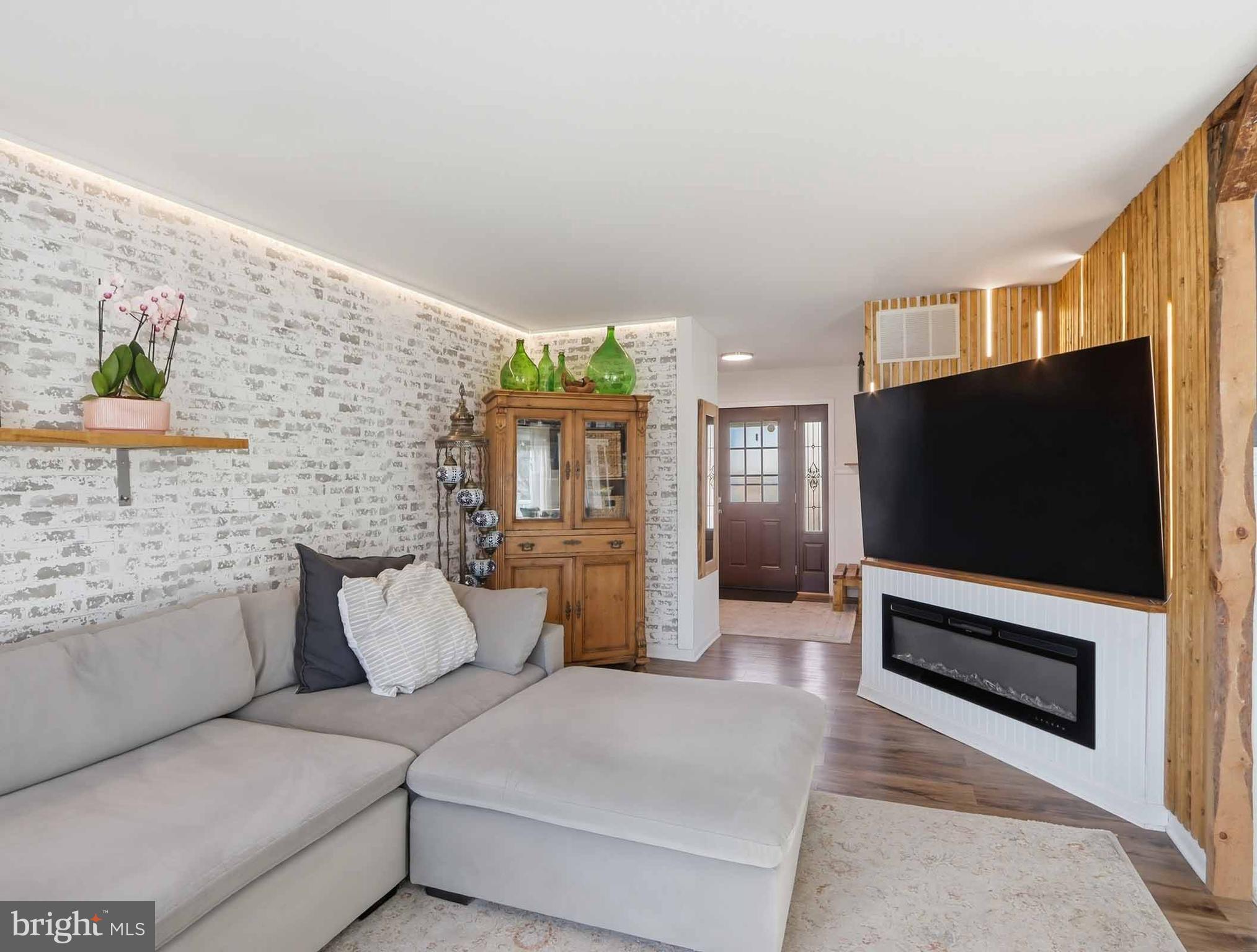 SPRIGGS COVE - Residential