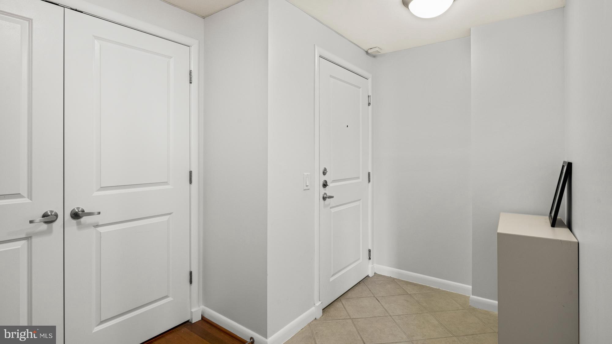 CLARENDON 1021 - Residential Lease