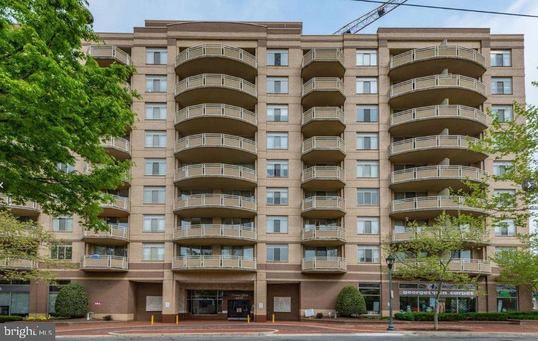 4801 Fairmont Avenue Unit 811
