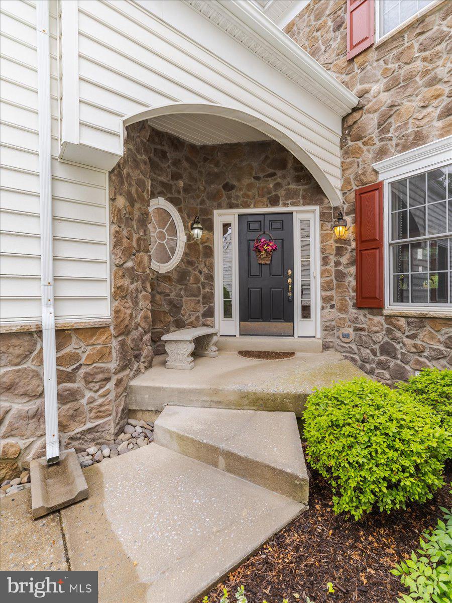 120 WHITELAND HILLS CIRCLE