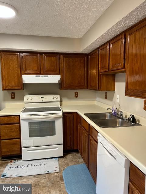 LAUREL HIGHLANDS - Residential Lease