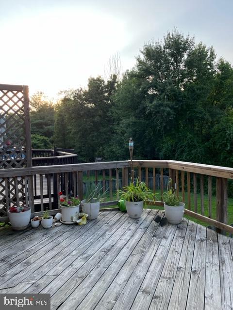 LAUREL HIGHLANDS - Residential Lease