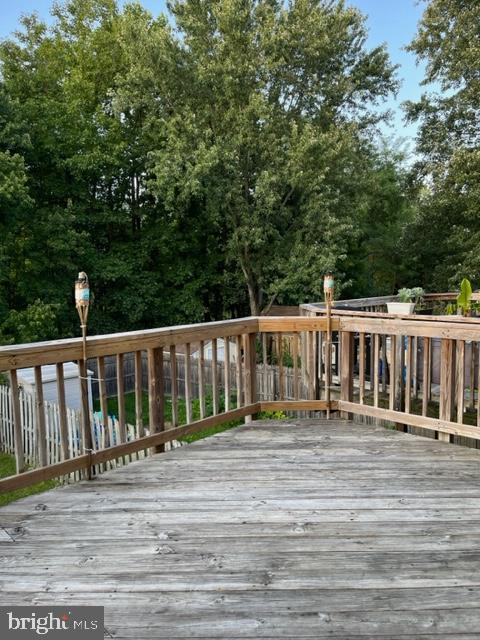 LAUREL HIGHLANDS - Residential Lease