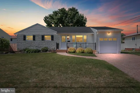 29 Surrey Drive, Hamilton, NJ 08690 - MLS#: NJME2076800