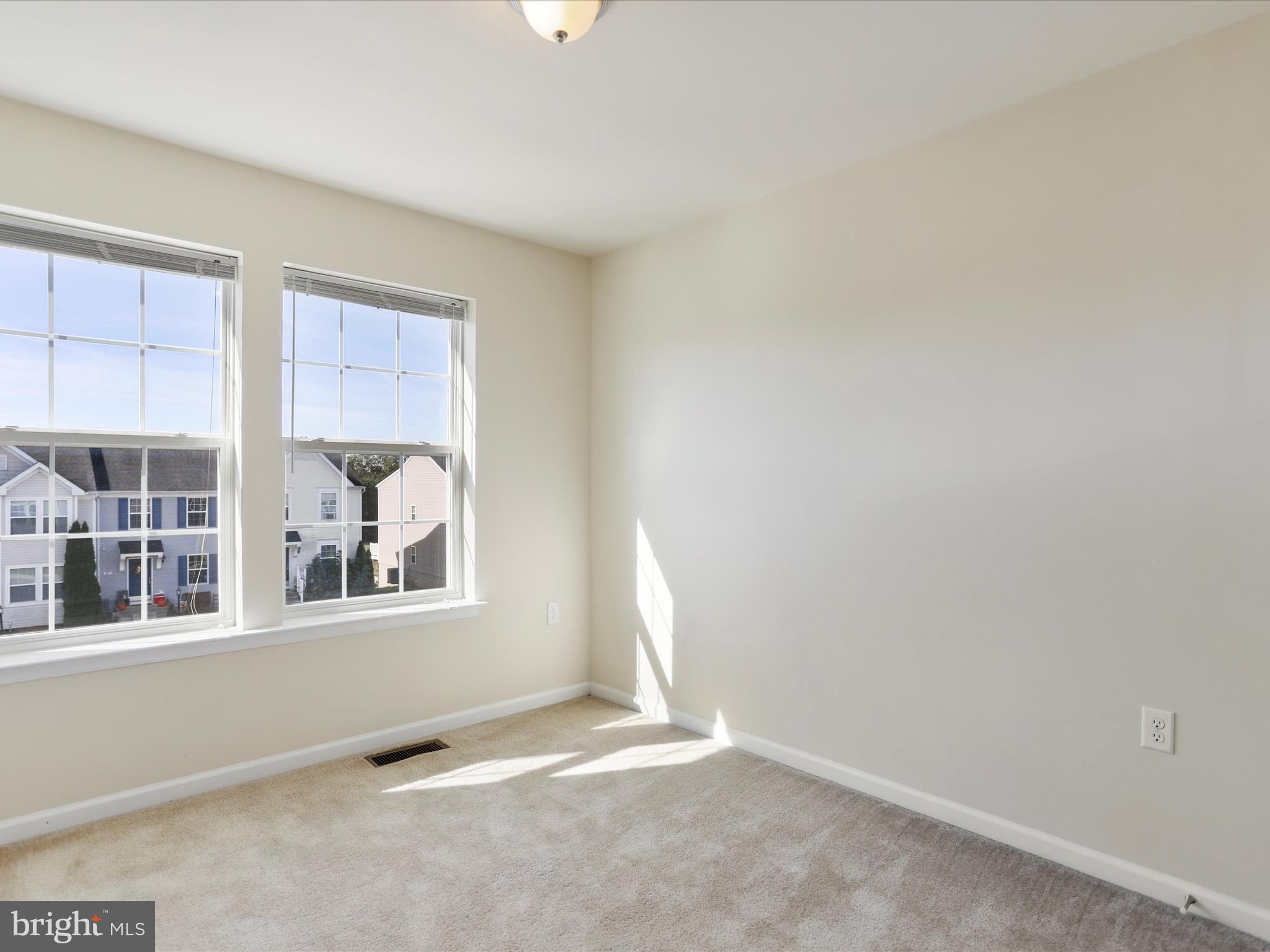 KENSINGTON TERRACE - Residential Lease