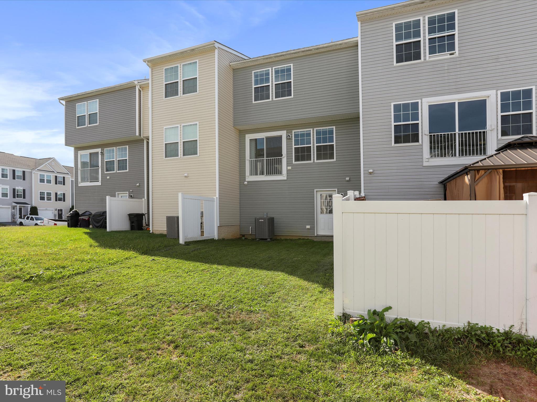 KENSINGTON TERRACE - Residential Lease