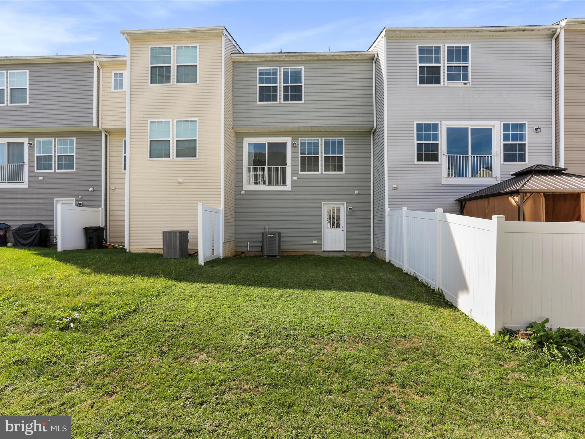 KENSINGTON TERRACE - Residential Lease