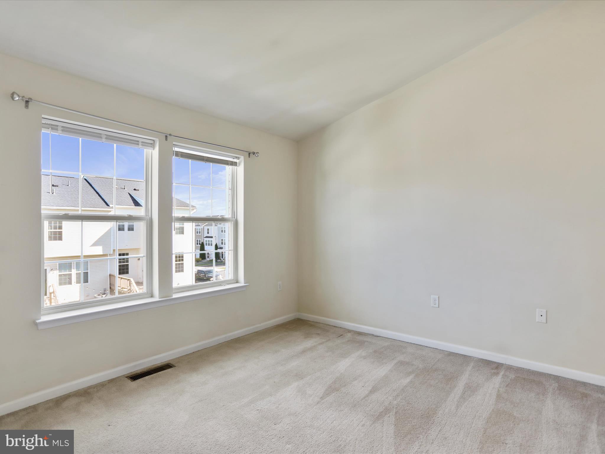 KENSINGTON TERRACE - Residential Lease