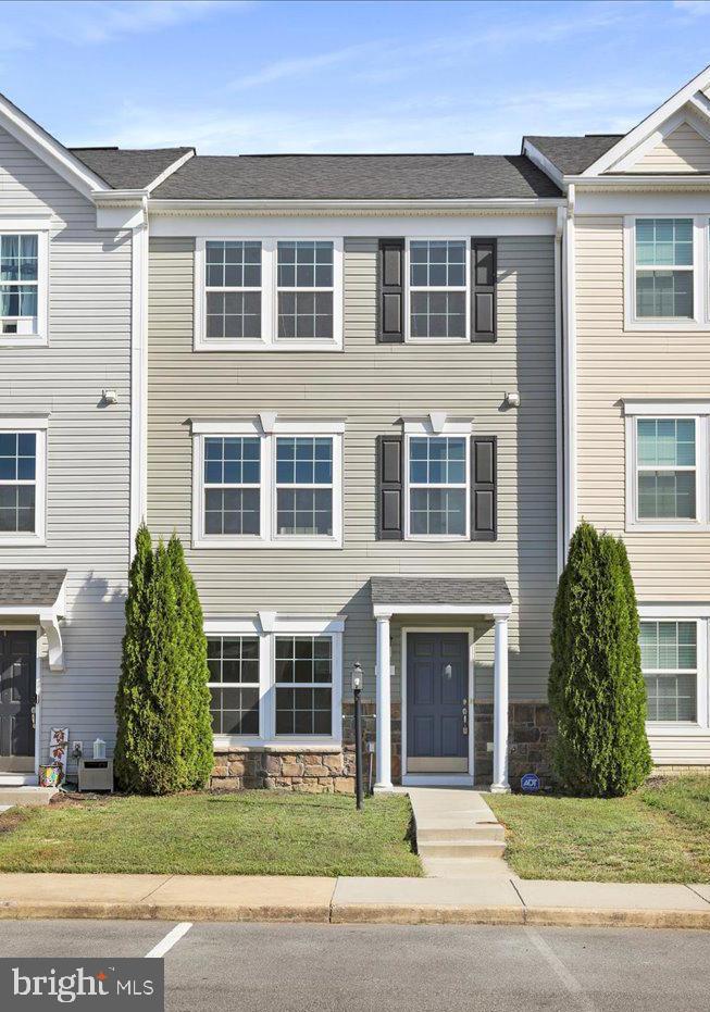 KENSINGTON TERRACE - Residential Lease