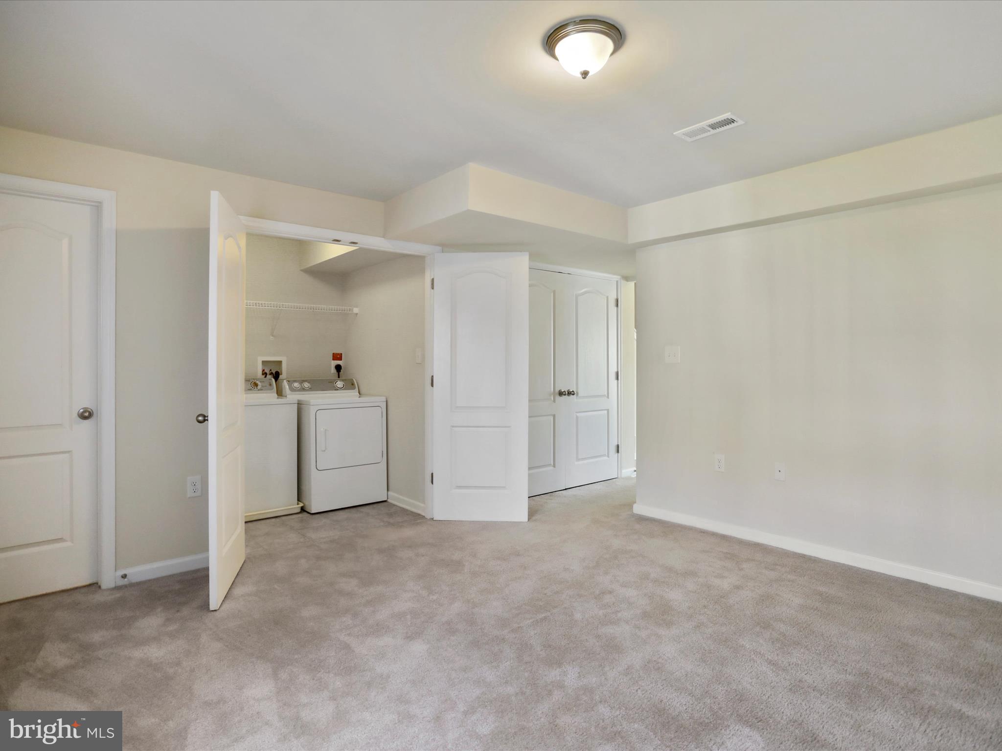 KENSINGTON TERRACE - Residential Lease