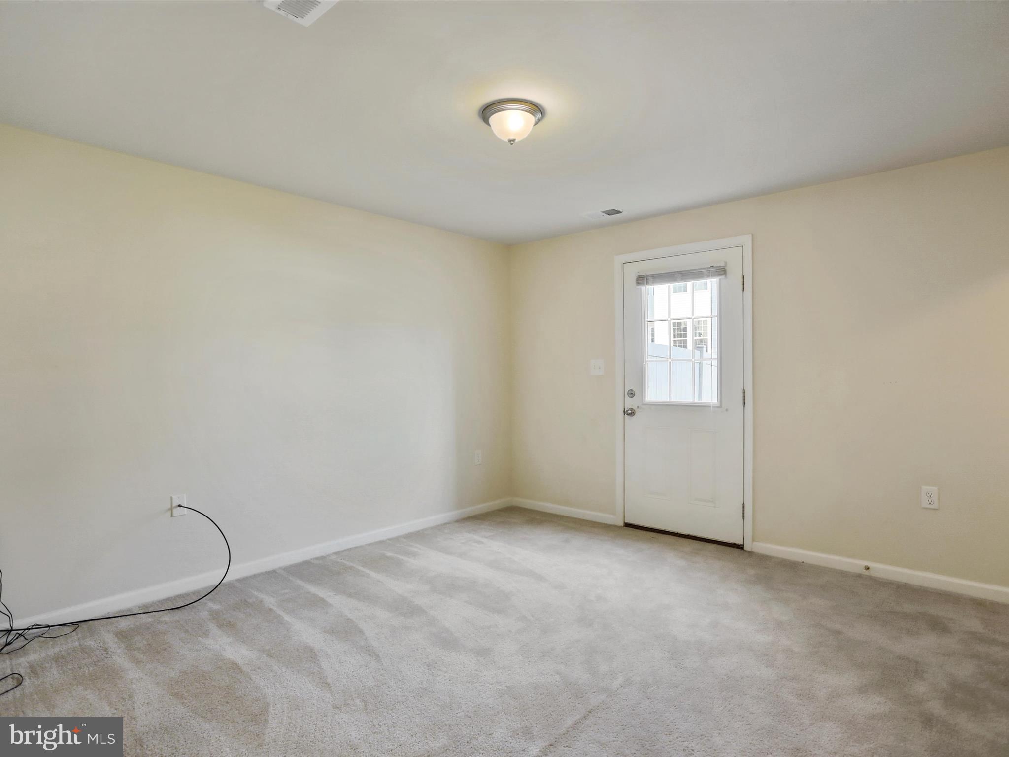 KENSINGTON TERRACE - Residential Lease