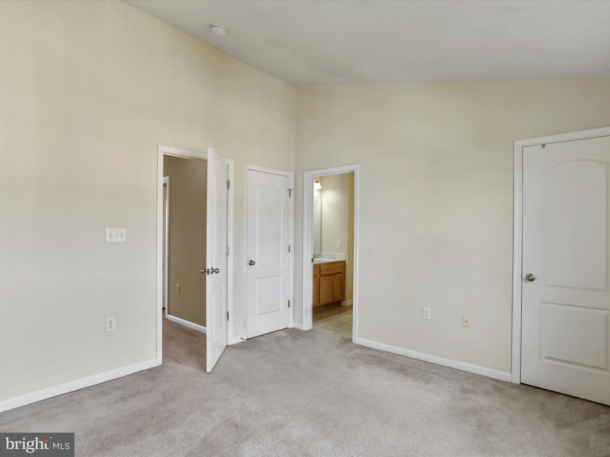 KENSINGTON TERRACE - Residential Lease