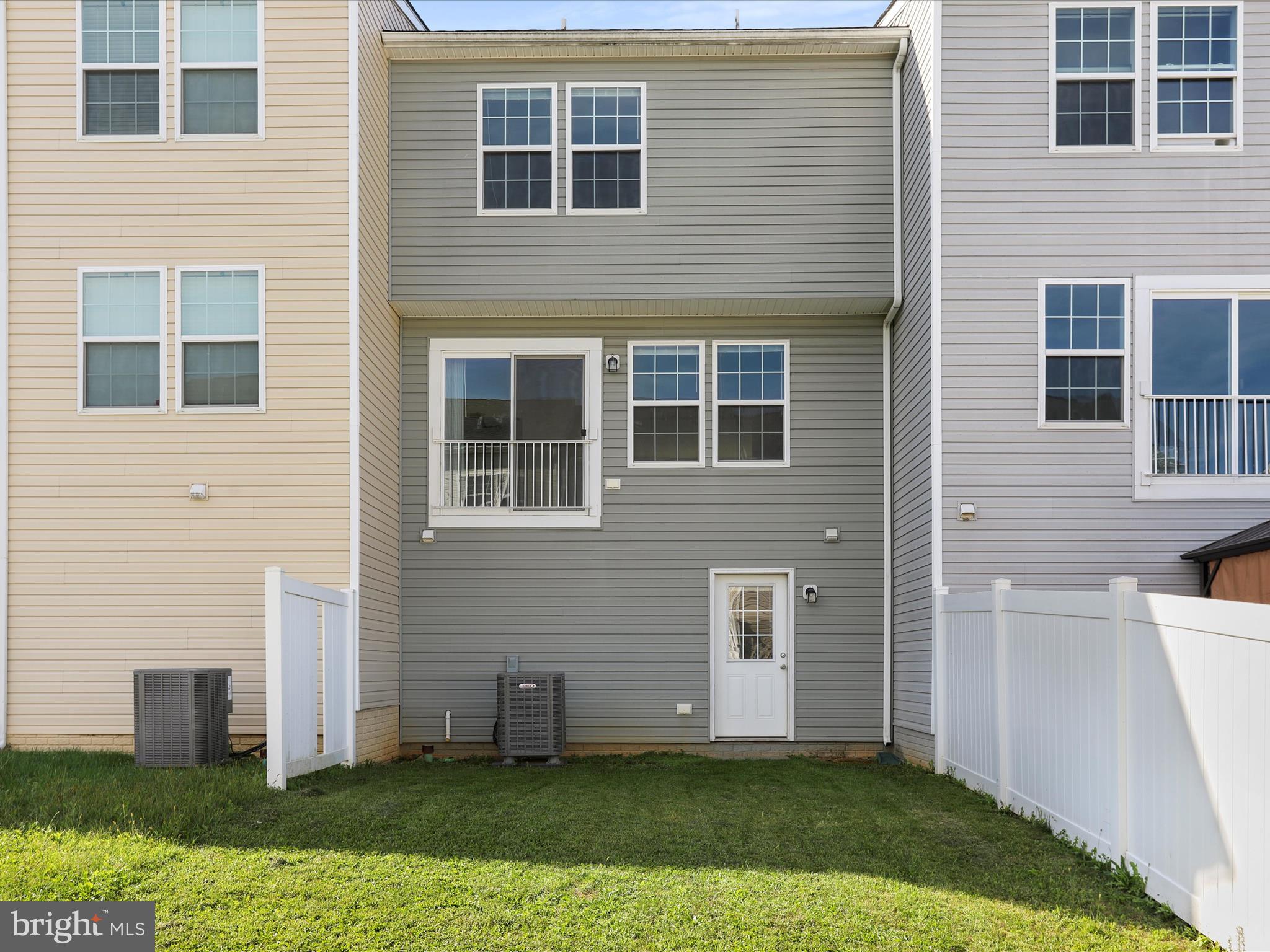 KENSINGTON TERRACE - Residential Lease