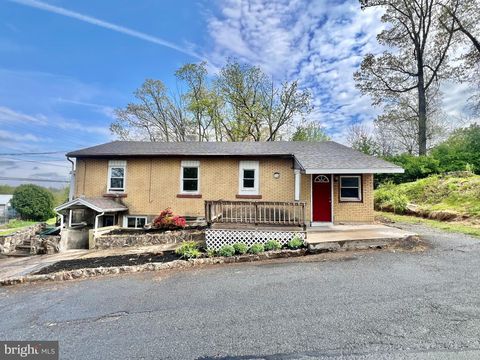 Homes For Sale - 1310 Hay Road<br/> Berks County, TEMPLE, PA 19560