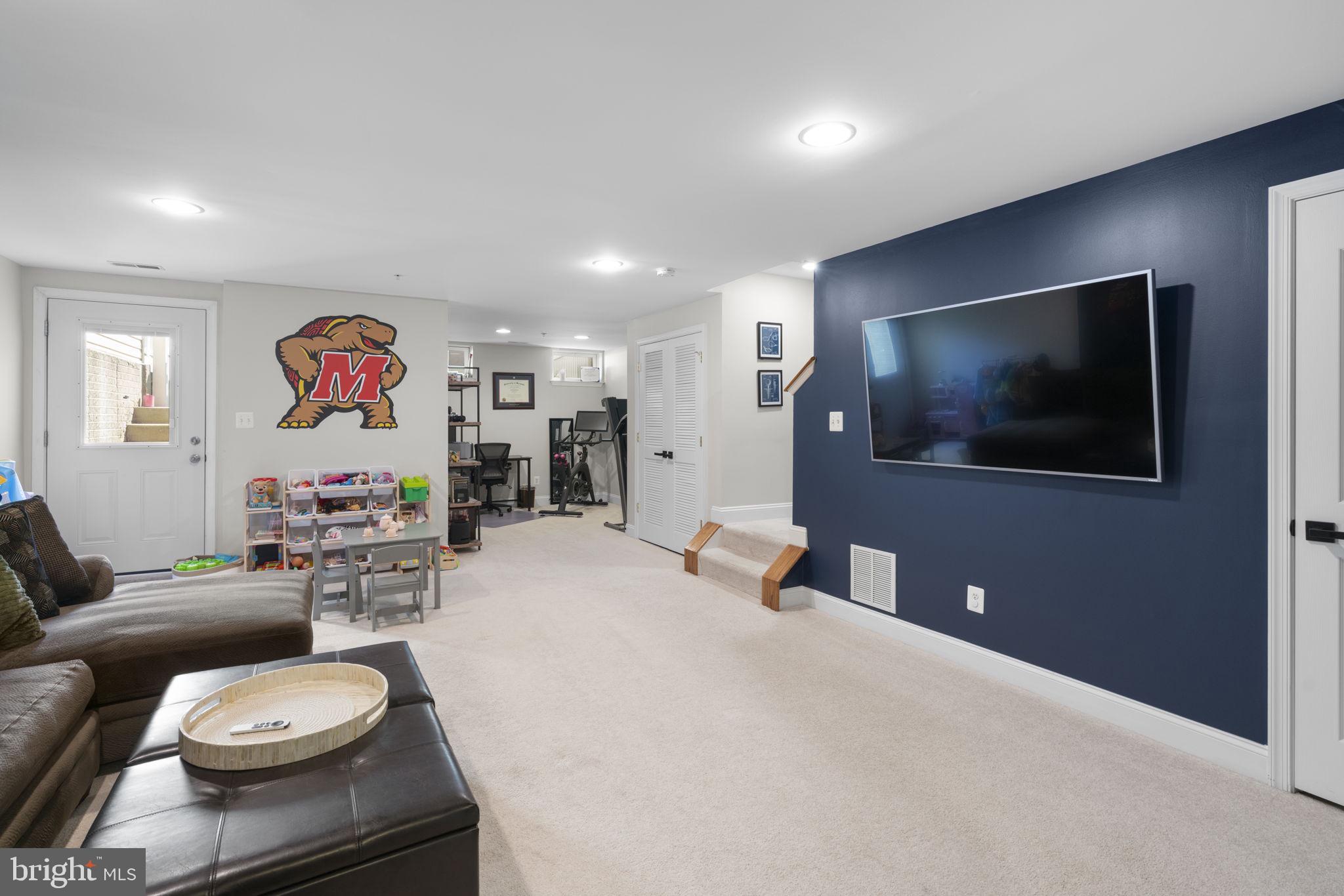 MONMOUTH MEADOWS - Residential