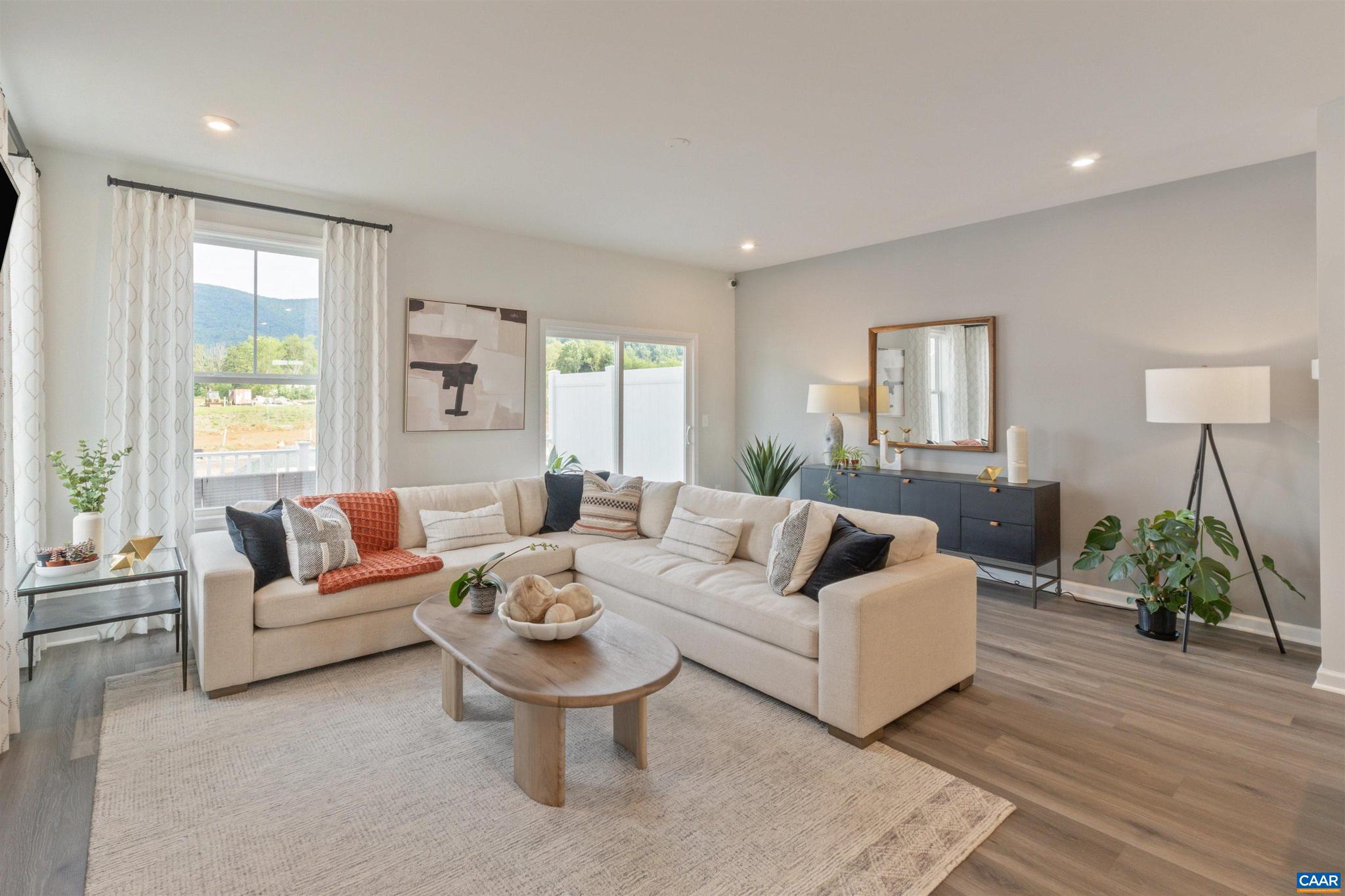 PLEASANT GREEN - Residential