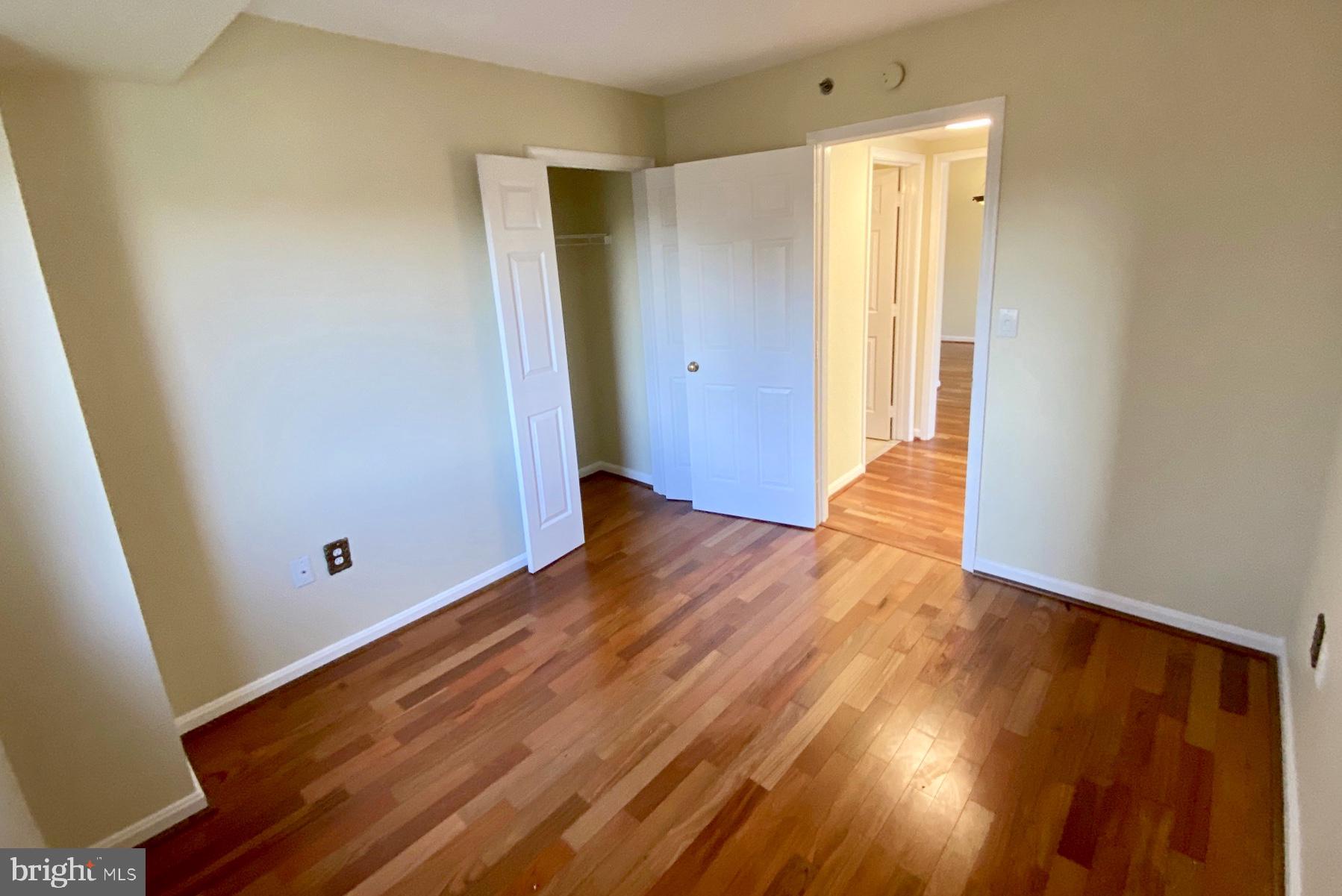 COLECROFT STATION - Residential Lease