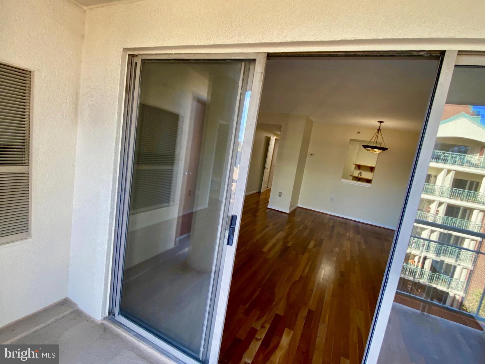 COLECROFT STATION - Residential Lease