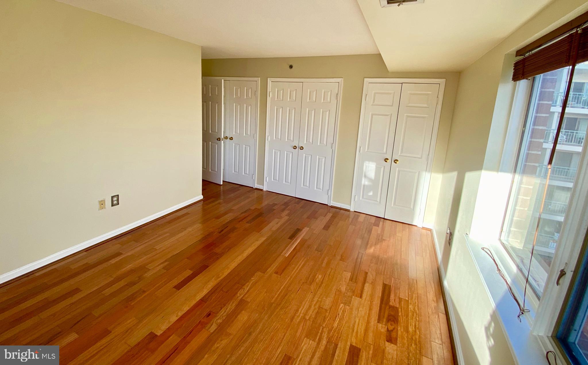 COLECROFT STATION - Residential Lease