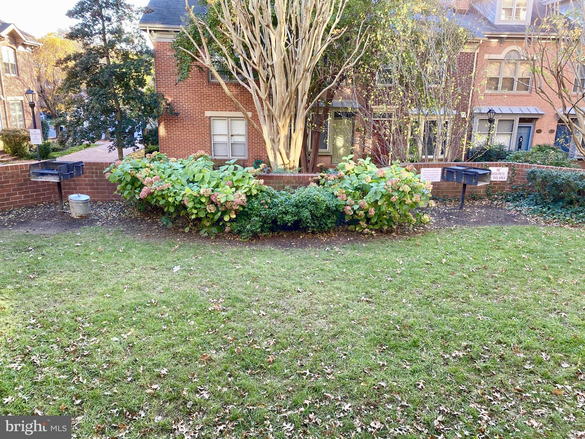 COLECROFT STATION - Residential Lease