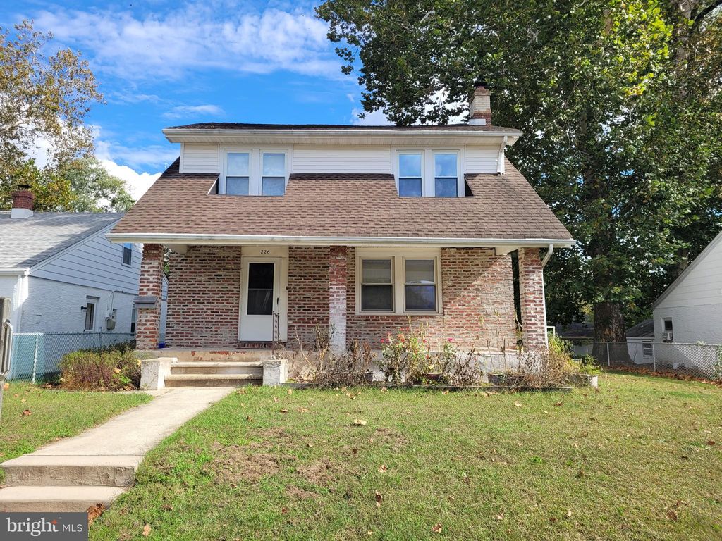 Photo of 226 S Maple Street, WOODBURY, NJ 08096 (MLS # NJGL2065004)