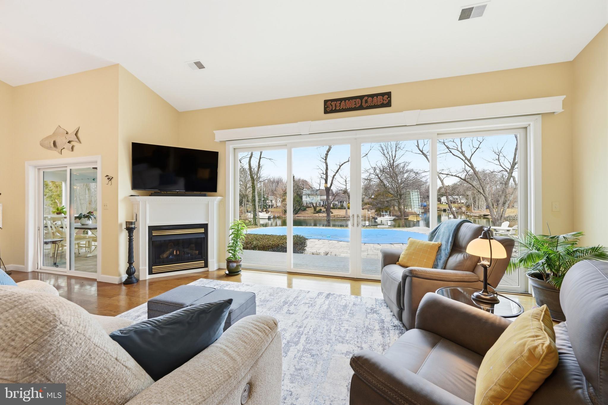 QUEEN ANNE ACRES - Residential