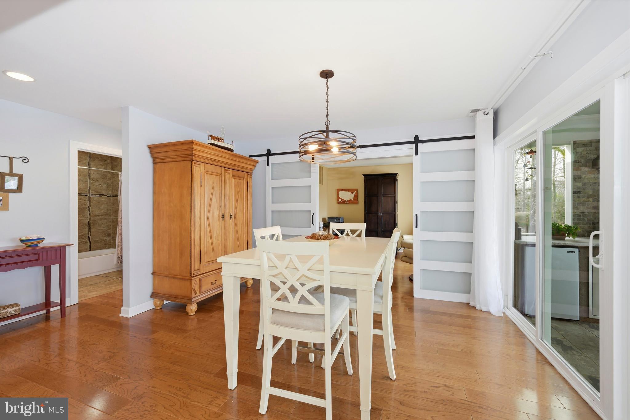 QUEEN ANNE ACRES - Residential