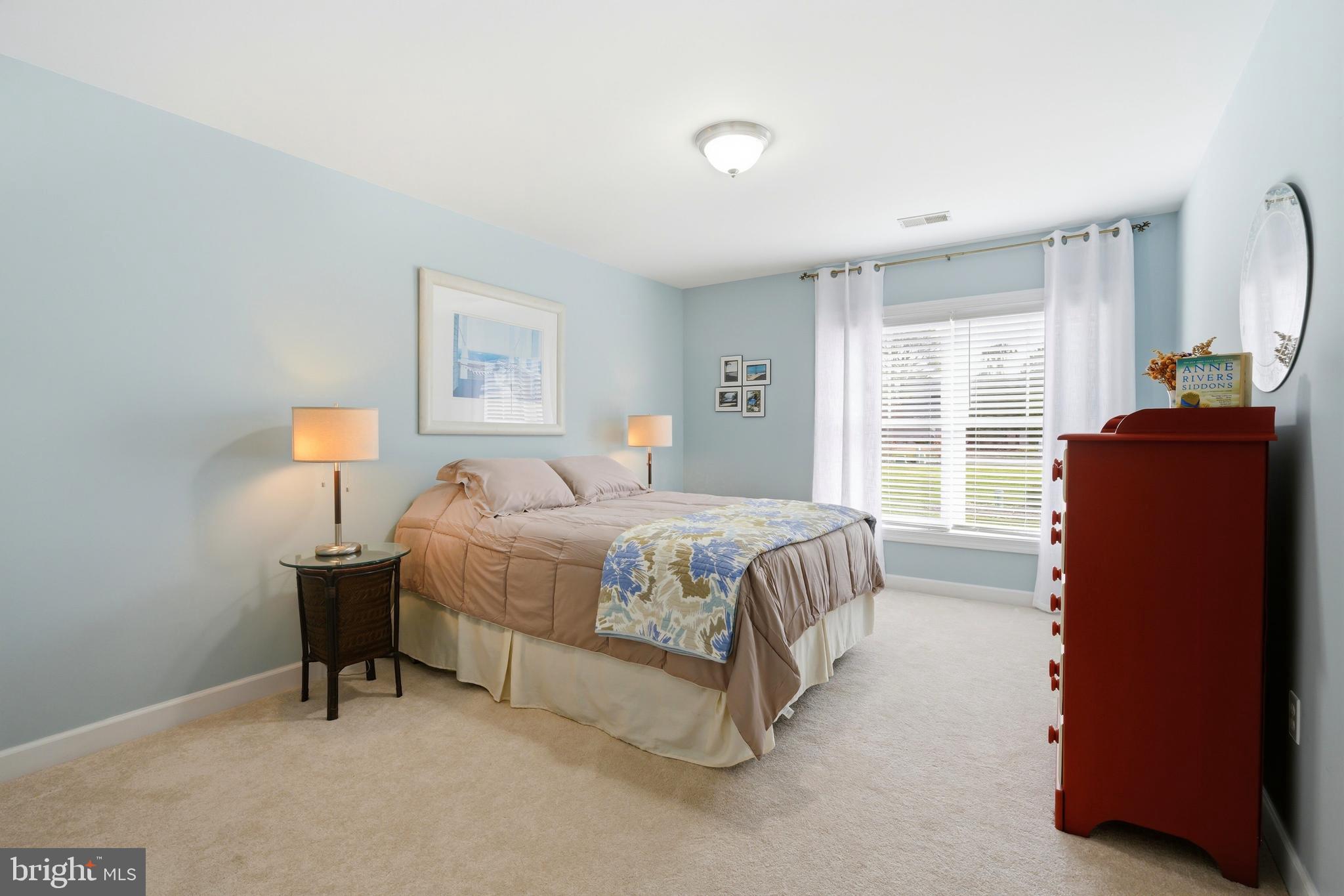 QUEEN ANNE ACRES - Residential